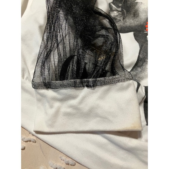 Love J Queendom Graphic Print Mesh Sleeve Top - Womens Large White - Picture 7 of 9